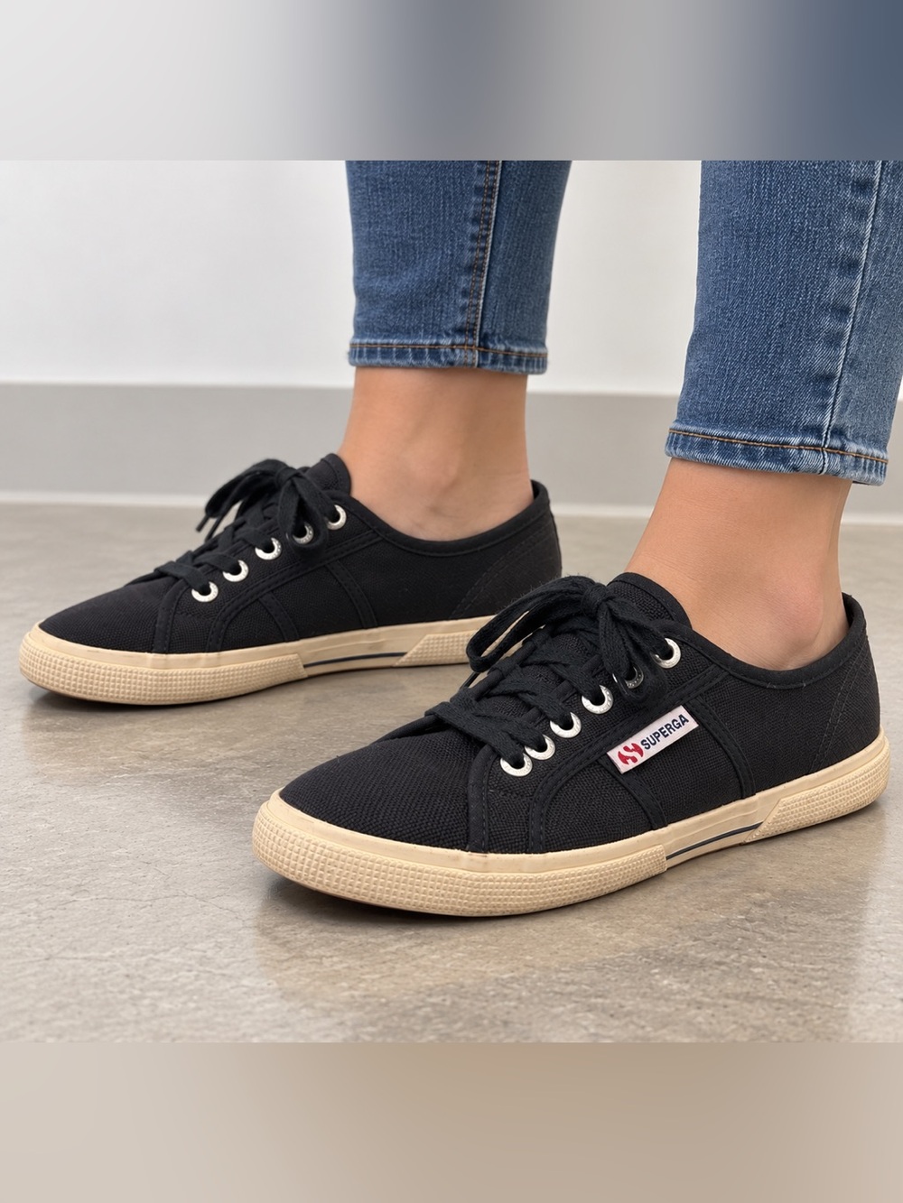 Superga Women’s 39.5 Black Canvas Low Top Lace Up Sneakers Classic Casual Shoes